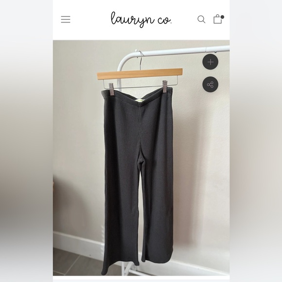 Lauryn Co. MAMA SHACKET + PANTS SET (FOG) - size M/L - Picture 4 of 5